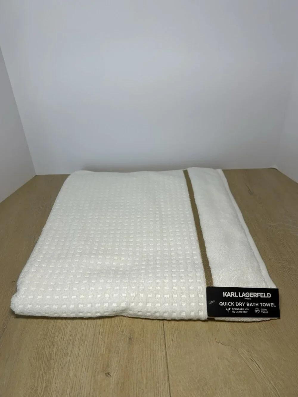 Karl Lagerfeld Paris Bath Towel 100% Cotton White/Gold NEW